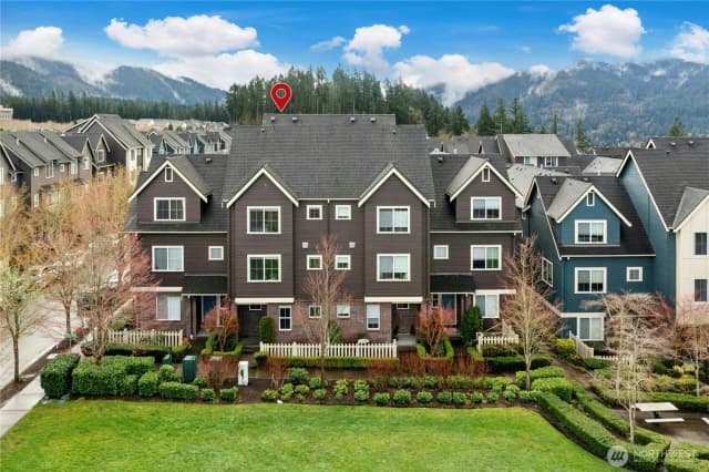 Property photo for 909 4th Avenue Ne, Issaquah