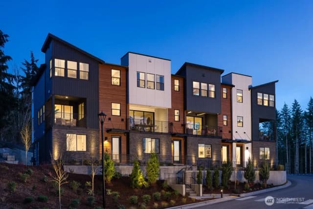 Property photo for 10810 (hs 52) 120th Lane Ne #b, Kirkland
