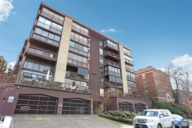 Property photo for 320 Melrose Avenue E #403, Seattle