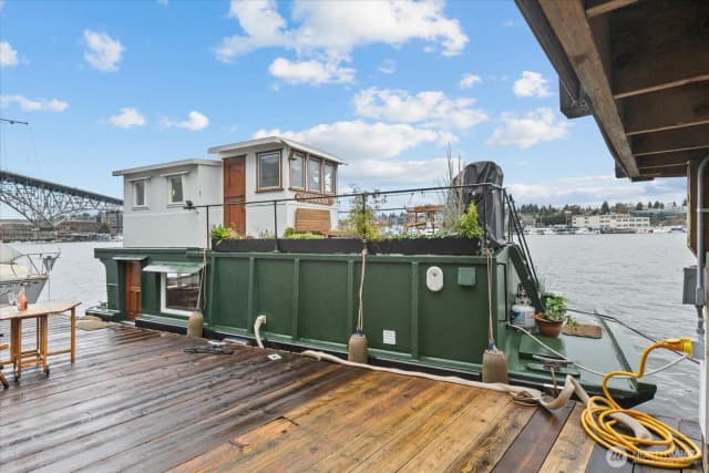 Property photo for 2706 Westlake Avenue N #01a, Seattle