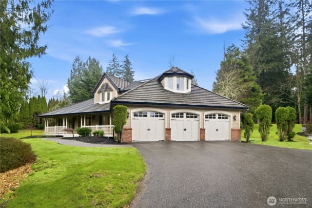 Property photo for 26419 Ne 27th Dr, Redmond