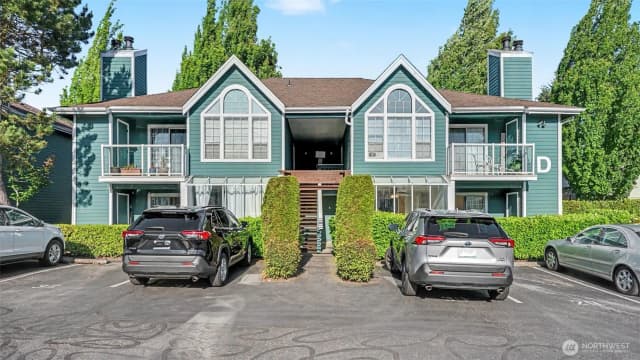 Property photo for 16419 Spruce Way #d1, Lynnwood
