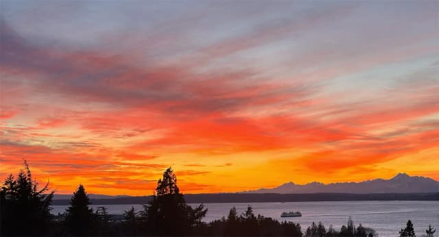 Property photo for 19125 94th Avenue W, Edmonds