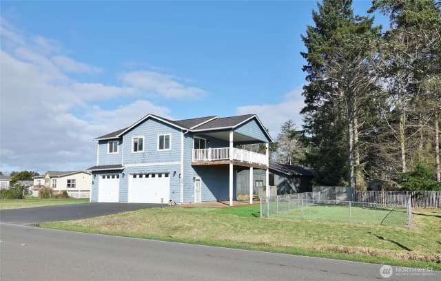Property photo for 500 Chenois Avenue Ne, Ocean Shores