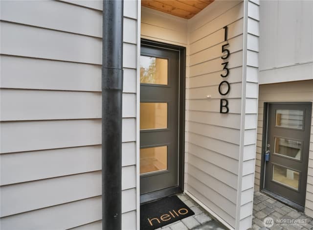 Property photo for 1530 25th Ave #b, Seattle