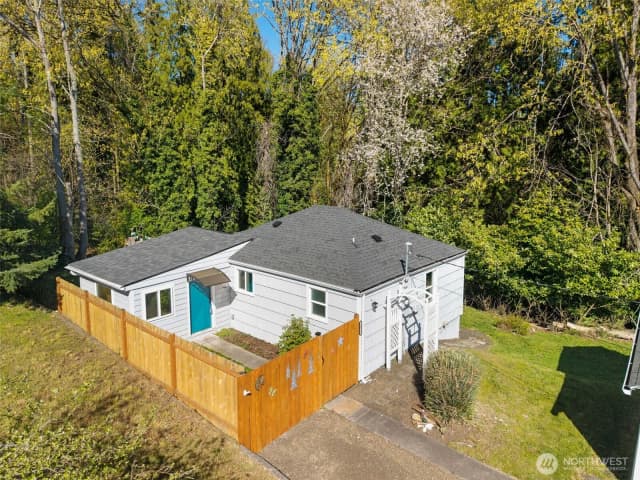 Property photo for 2022 Ne Jensen Avenue, Bremerton