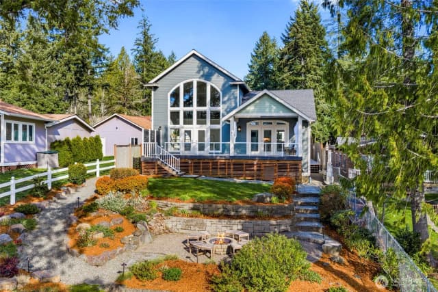 Property photo for 4455 Lakeview Court Nw, Bremerton