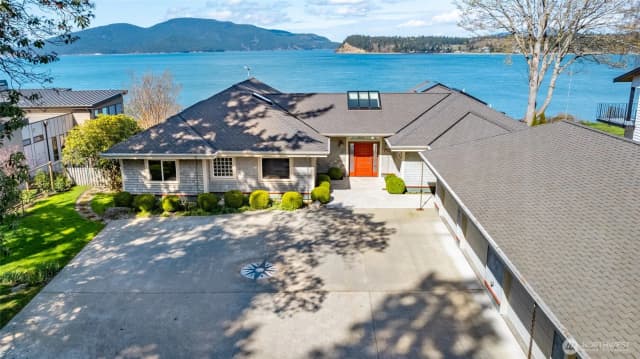 Property photo for 2720 Oakes Avenue, Anacortes