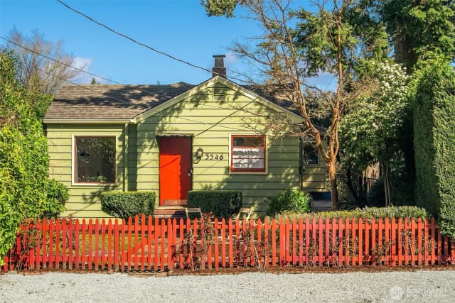 Property photo for 3546 Sw 99th Street, Seattle