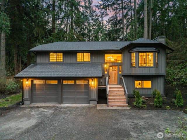 Property photo for 15817 Se Newport Way, Bellevue