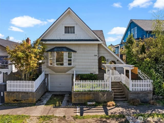Property photo for 1108 Mckenzie Avenue, Bremerton