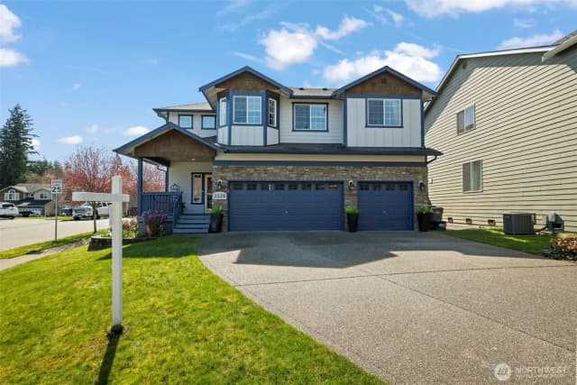 Property photo for 3328 124th Street Se, Everett