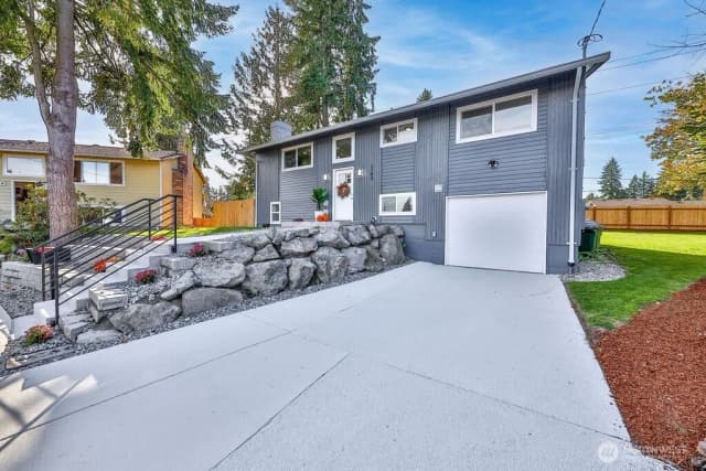 Property photo for 1103 Vashon Court Ne, Renton