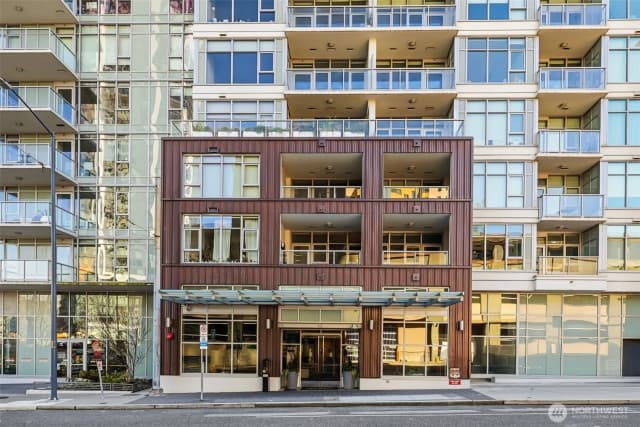 Property photo for 583 Battery Street #715n, Seattle