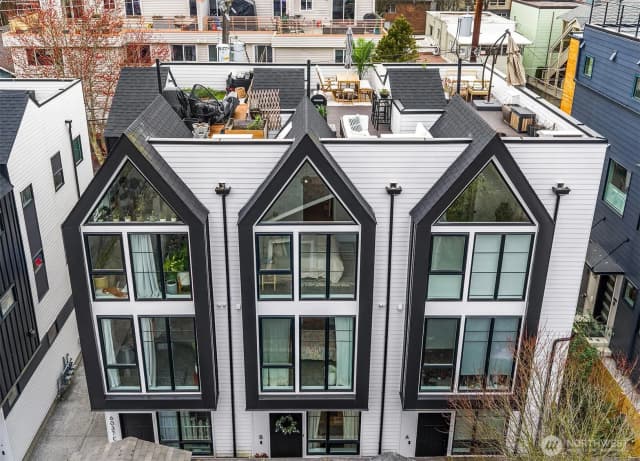 Property photo for 6037 42nd Avenue Sw #b, Seattle