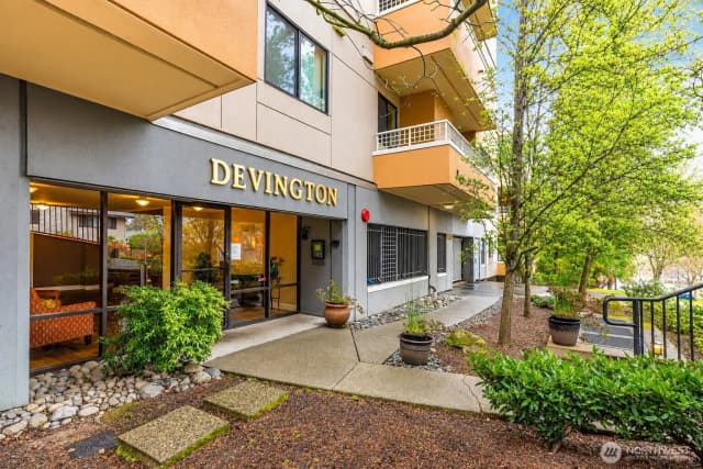 Property photo for 7600 Se 29th St #311, Mercer Island