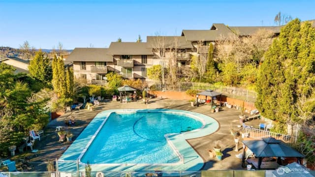Property photo for 1425 S Puget Drive #i5, Renton