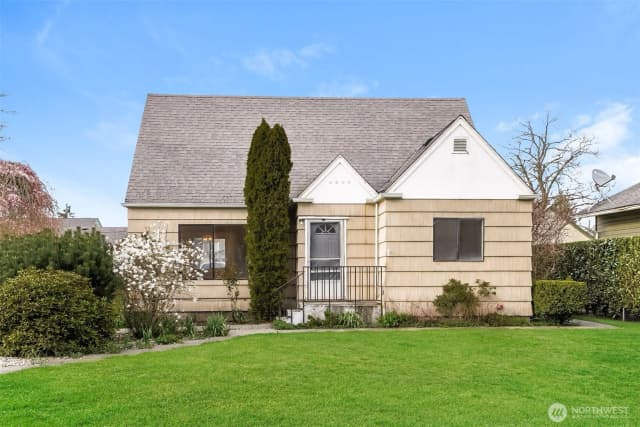 Property photo for 715 S 141st Street, Tacoma