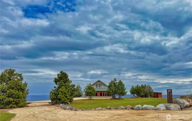 Property photo for 27 Scenic Drive, Brewster
