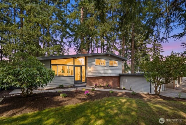 Property photo for 14240 Lake Hills Boulevard, Bellevue