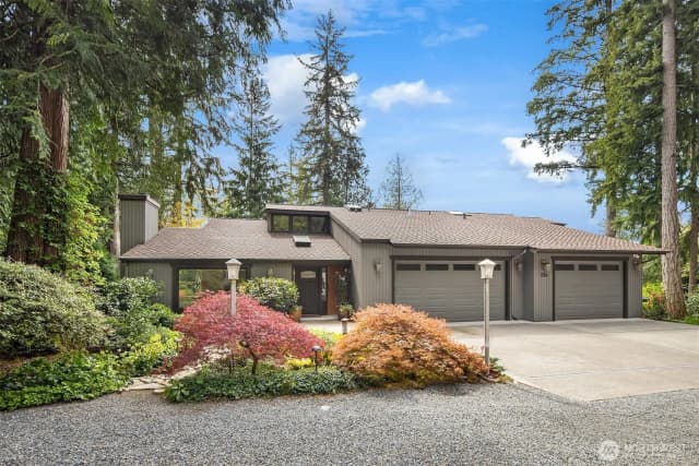 Property photo for 25137 Se Mirrormont Place, Issaquah