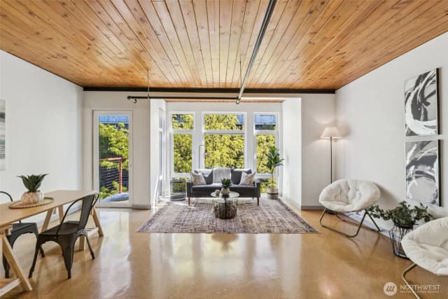 Property photo for 401 9th Avenue N #201, Seattle