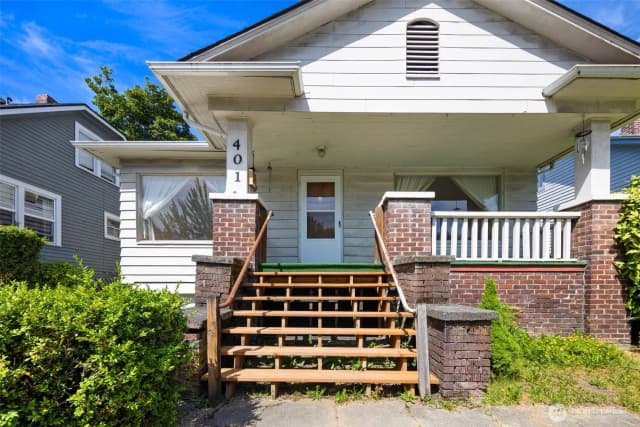 Property photo for 401 23rd Avenue E, Seattle