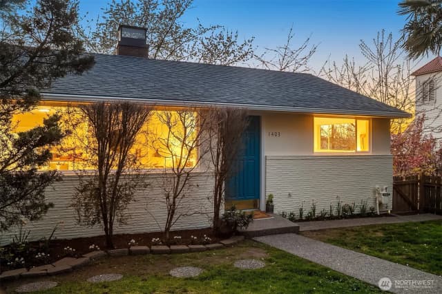 Property photo for 1403 W Dravus Street, Seattle