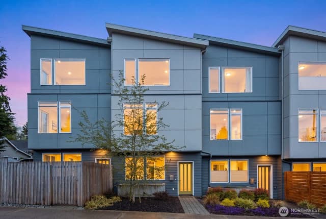 Property photo for 3912 Sw Brandon Street, Seattle