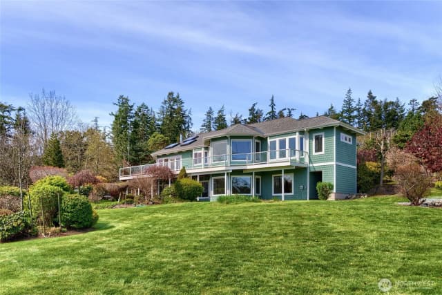 Property photo for 6065 Central Avenue, Anacortes