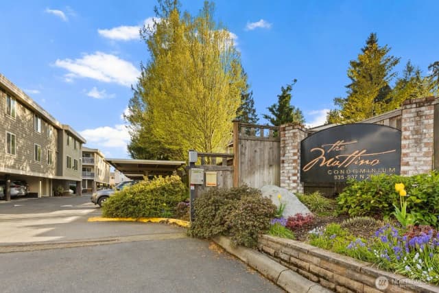 Property photo for 937 N 200th Street #b 203, Shoreline