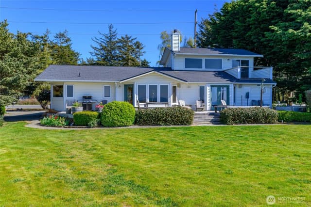 Property photo for 1889 West Beach Road, Oak Harbor