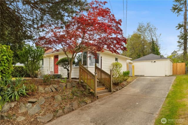 Property photo for 11253 35th Avenue Sw, Seattle