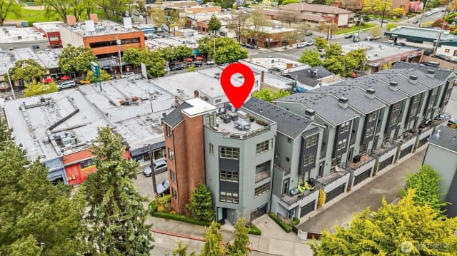Property photo for 3215 W Lynn Street, Seattle
