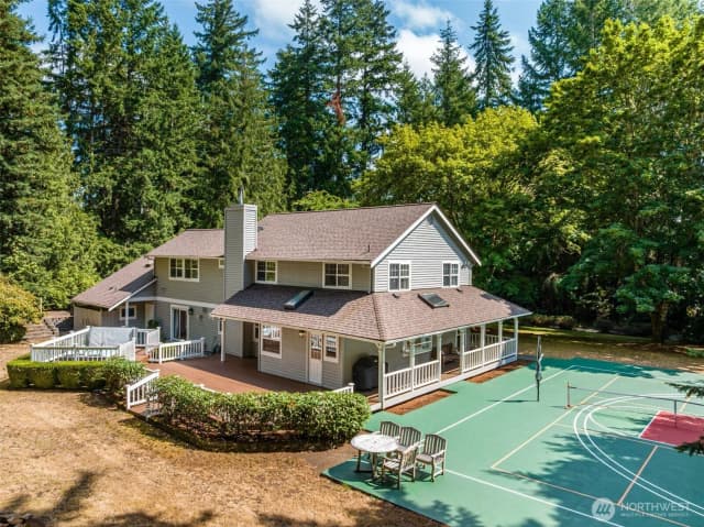 Property photo for 703 245th Place Ne, Sammamish