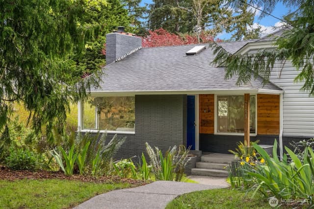 Property photo for 21625 92nd Avenue W, Edmonds