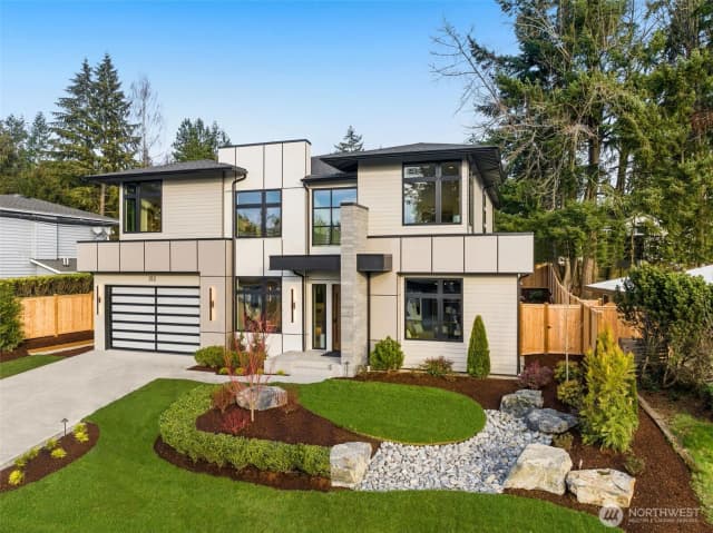 Property photo for 312 160th Avenue Ne, Bellevue