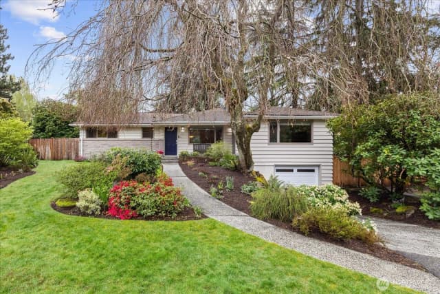 Property photo for 823 Nw 107th Street, Seattle