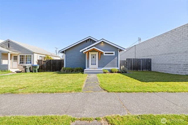 Property photo for 529 E 2nd Street, Port Angeles