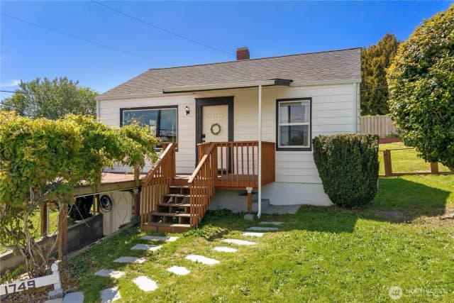 Property photo for 1749 Trenton Avenue, Bremerton