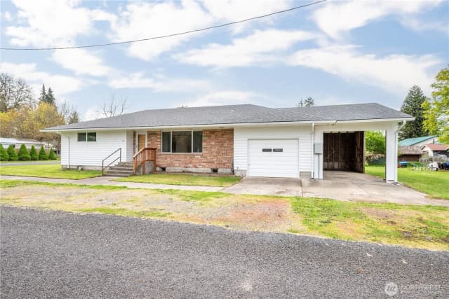 Property photo for 301 Cedar Street, Toledo