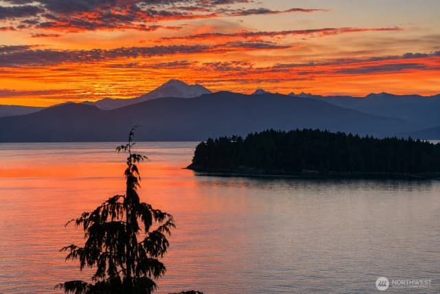 Property photo for 4623 Guemes Island Road, Anacortes