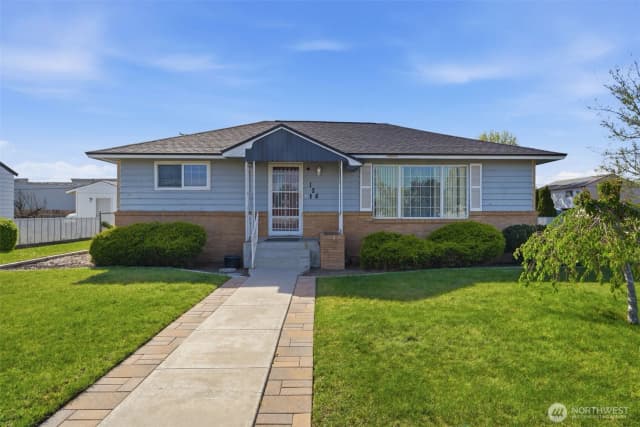 Property photo for 128 N Wehe Avenue, Pasco