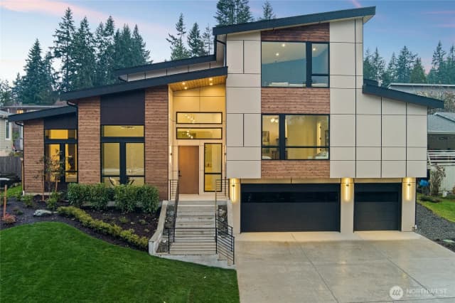 Property photo for 2423 129th Avenue Se, Bellevue