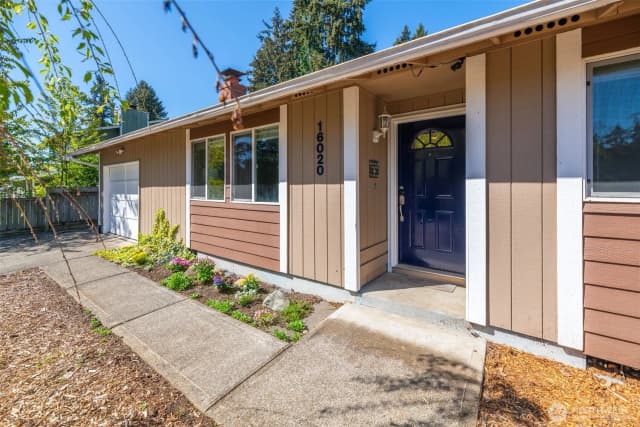 Property photo for 16020 70th Avenue E, Puyallup