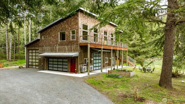 Property photo for 5287 Maxwelton Road, Langley
