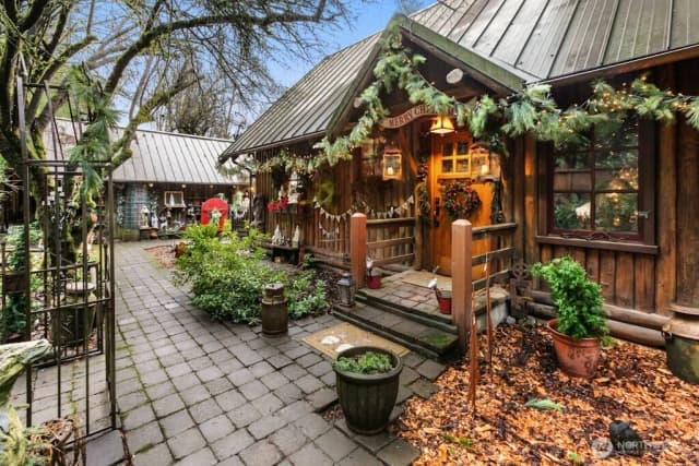 Property photo for 25629 Ne Redmond-fall City Road, Redmond