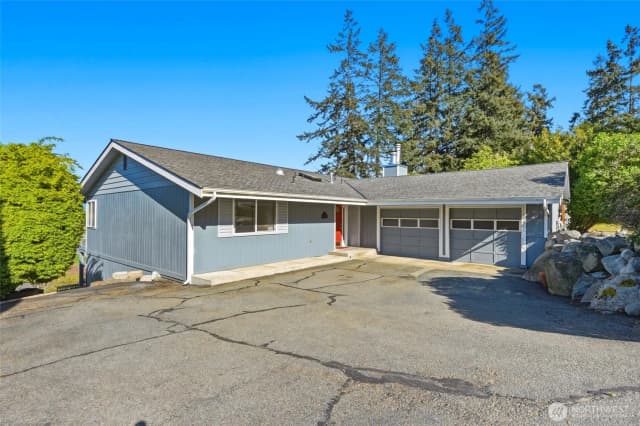Property photo for 2198 Aurora Court, Oak Harbor