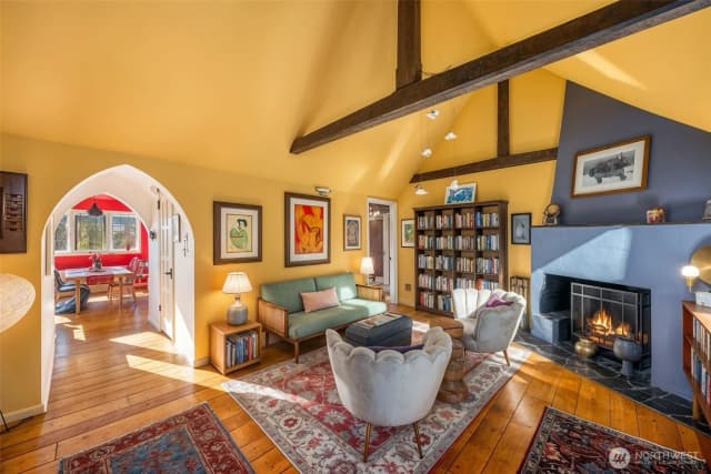 Property photo for 1014 E Roy Street #35, Seattle