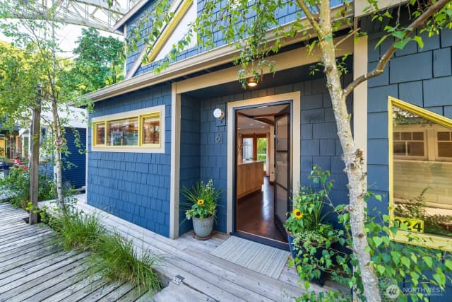 Property photo for 2770 Westlake Avenue N #6, Seattle